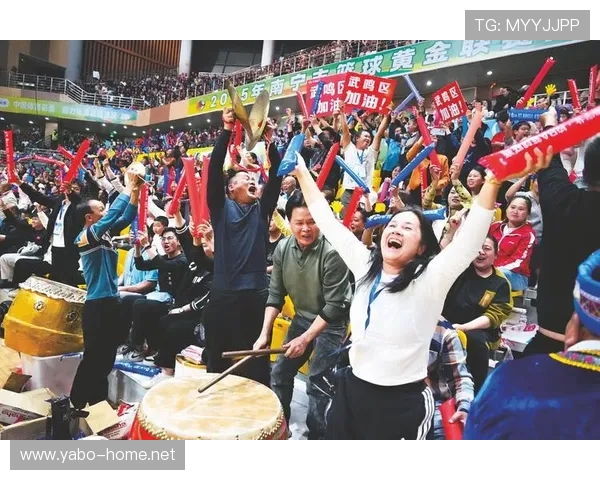 金球奖制胜球堪称艺术之作 观众欢呼不断现场沸腾